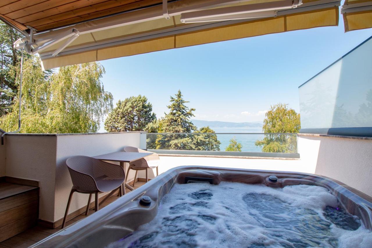 Lago Hotel Lagadin Eksteriør bilde