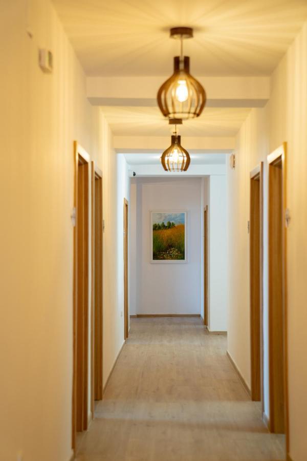Lago Hotel Lagadin Eksteriør bilde