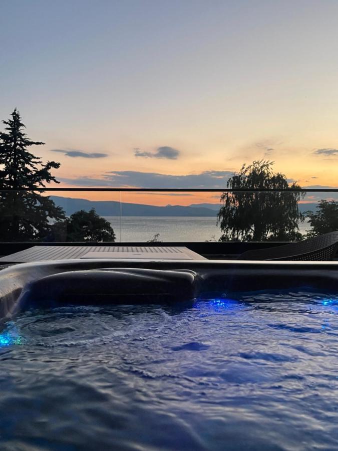 Lago Hotel Lagadin Eksteriør bilde
